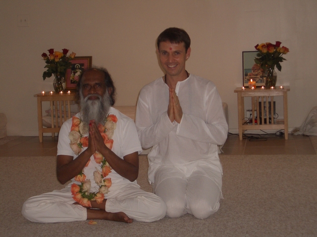 Foto von Prabhu und Yogi Hari